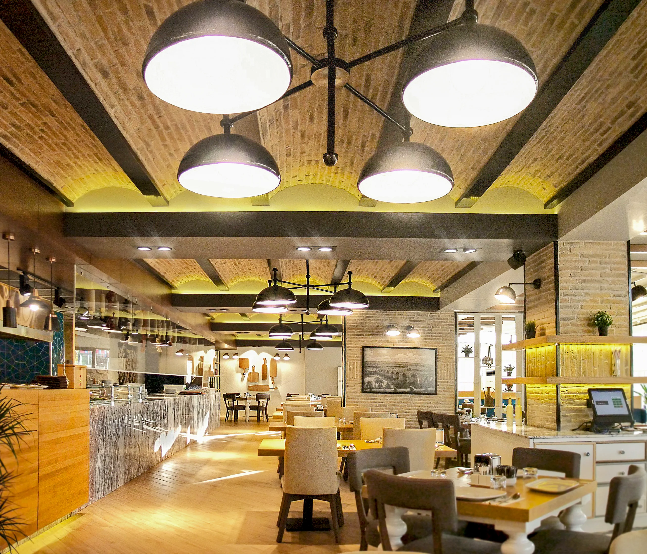 Nazlı Deniz Ozan tarafından NDO Mimarlık çatısı altında tasarlanan Fırın-ci 75 İlk Konsept modern restoran iç mekânı.