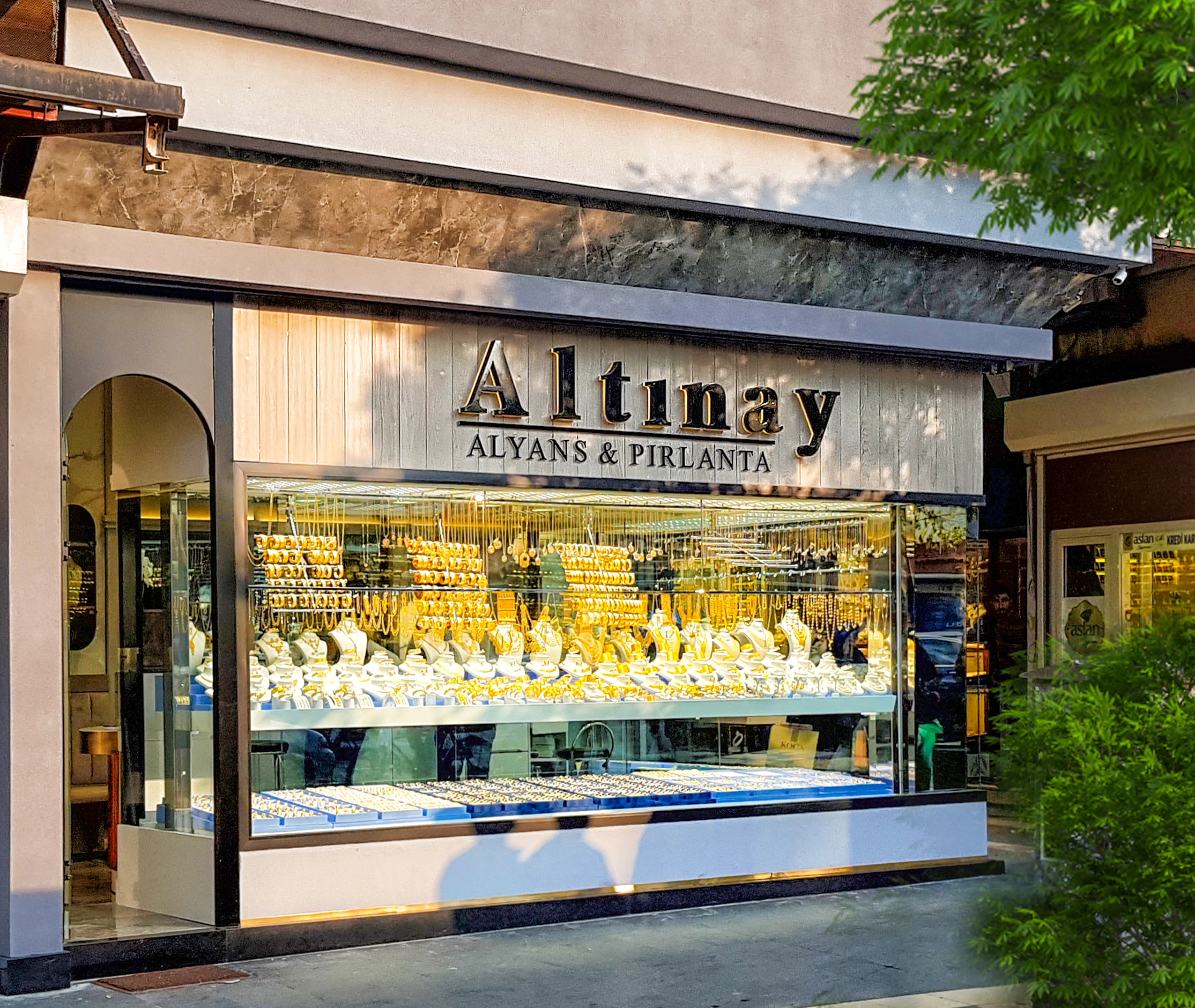 Altınay Mücevherat Mağaza ve Cephe Tasarımı