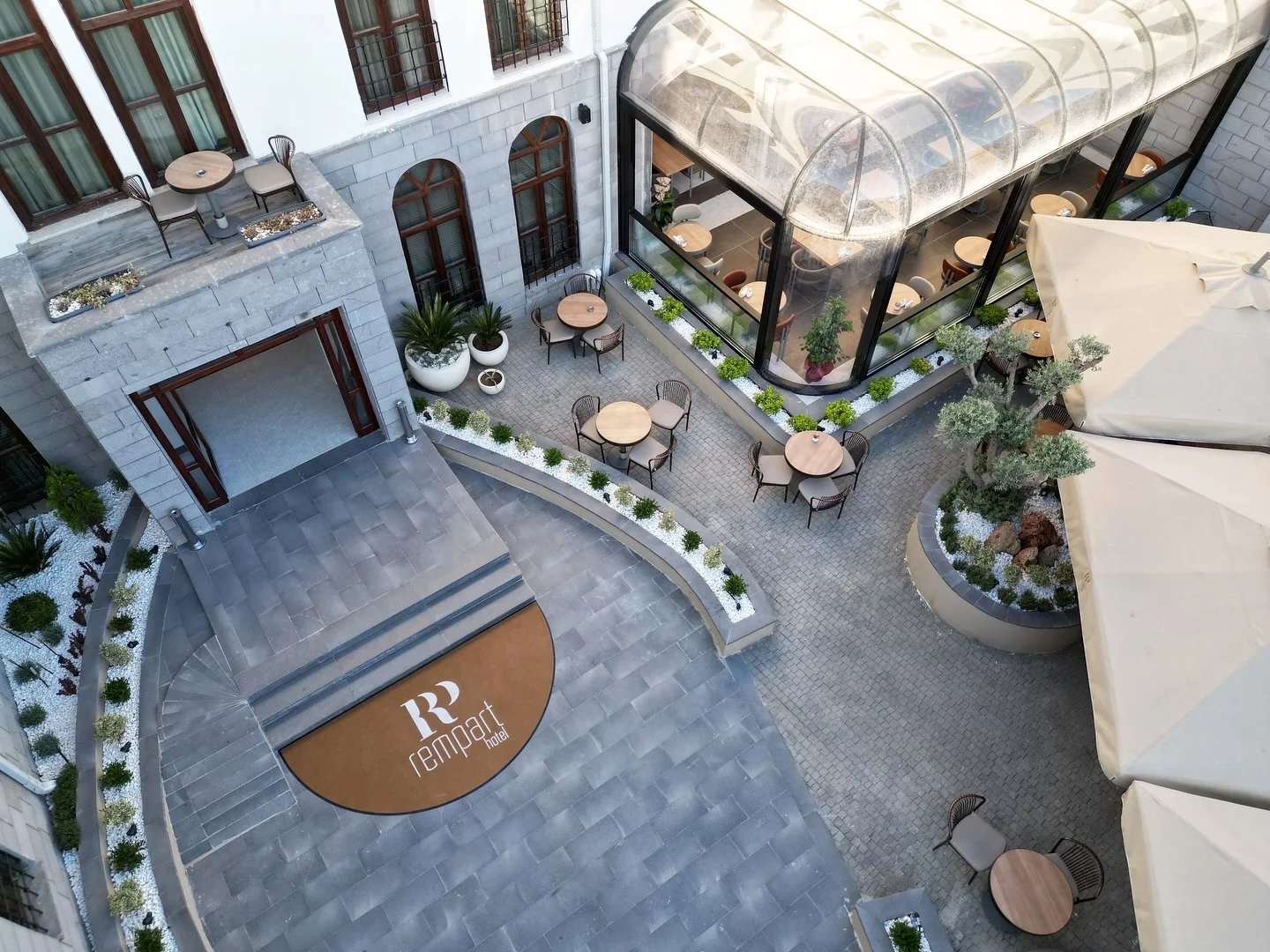 Rempart Hotel